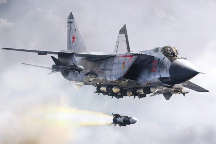 
               В РФ начались тесты гиперзвукового оружия на Северном флоте
            