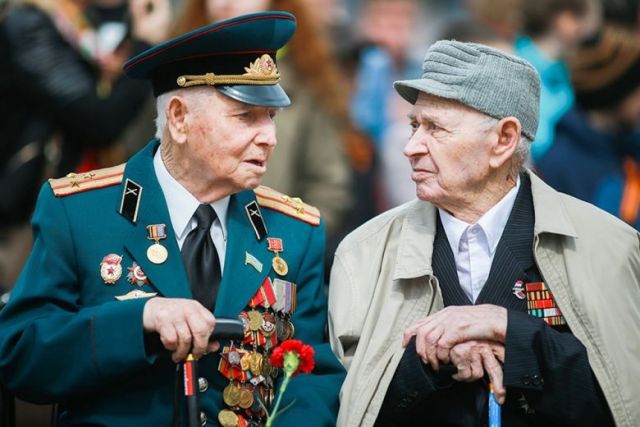
               Неожиданный сюрприз: что в 2020 году получат пенсионеры, ветераны и дети войны к 75-летию Победы в ВОВ
            