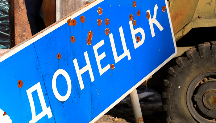 "Волшебник изумрудного города" Сурков ушёл. У украинских "страшил" мозгов не прибавилось