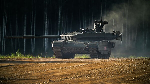 
               В РФ успешно прошли тесты нового танка Т-90
            