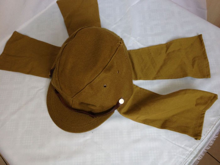 
               Раскрыто назначение необычной формы японских кепок Второй мировой войны
            