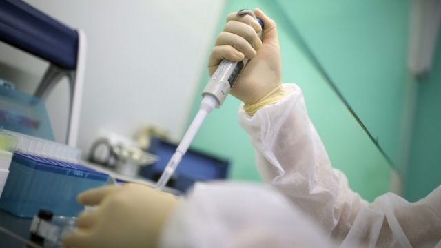 
               Тест-контроль на коронавирус можно сдать в больницах России
            