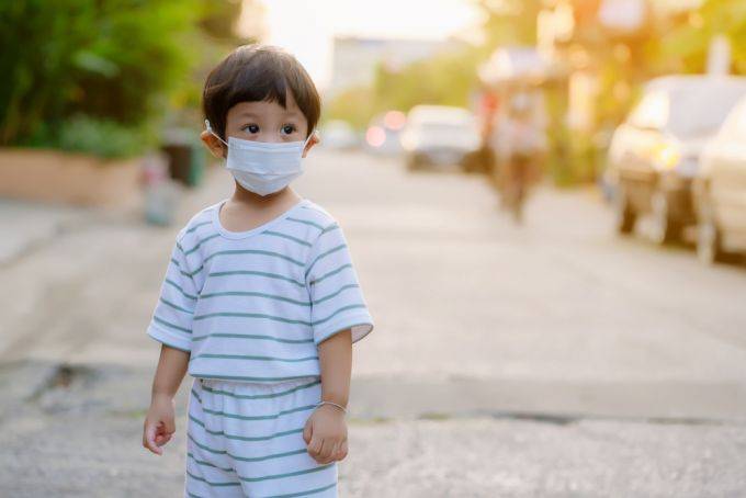 Почему дети почти не болеют китайским коронавирусом