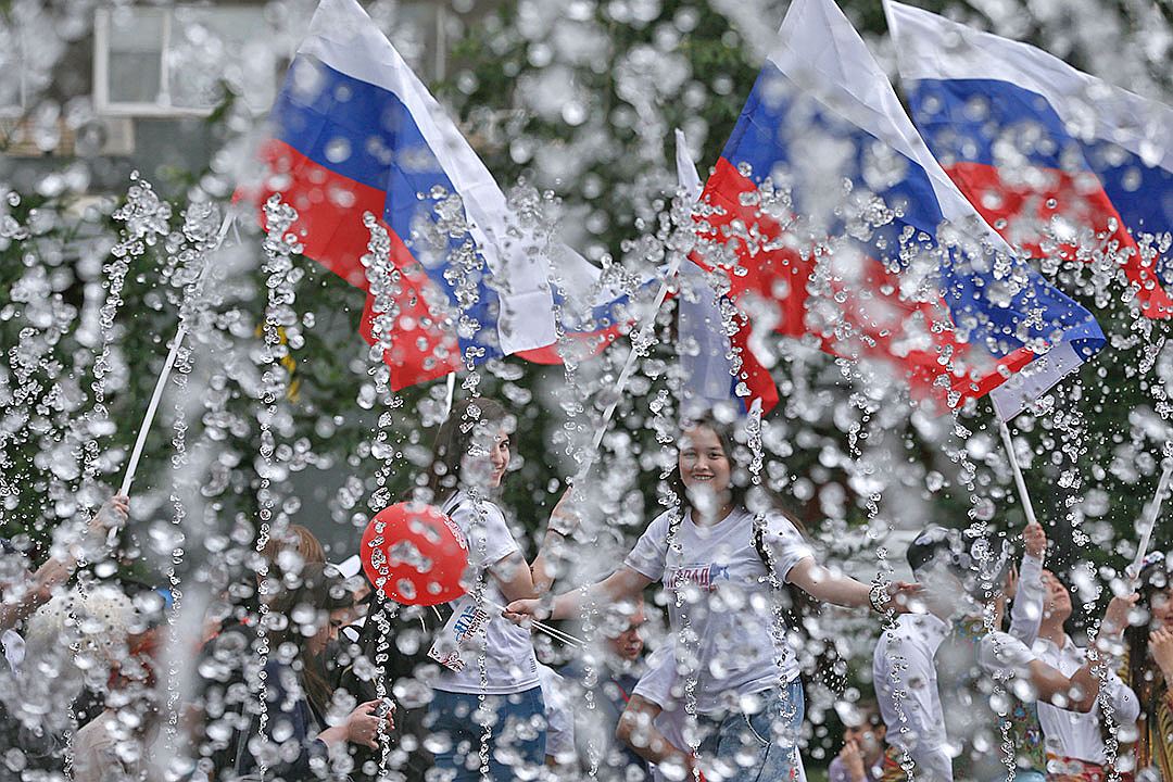 Как отдыхаем на июньские праздники в России в 2020 году, сколько будет выходных дней?
