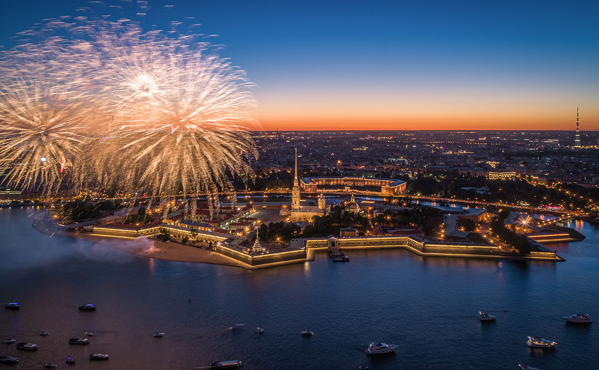 Почему на День города не будет салюта в Санкт-Петербурге в 2020 году