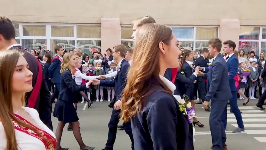 Последнего звонка в 2020 году в российских школах не будет, правда или нет?