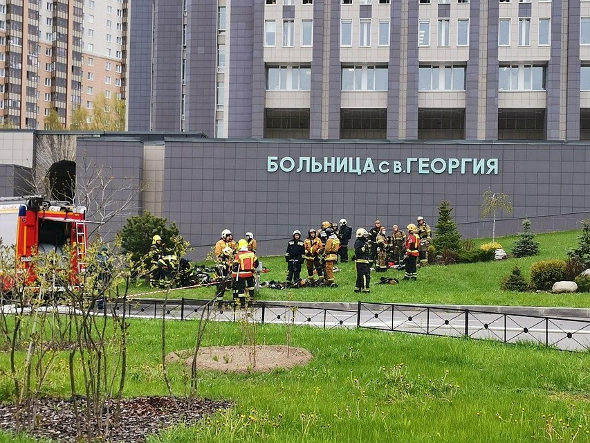 Названы предварительные причины пожара в больнице Святого Георгия в Санкт-Петербурге