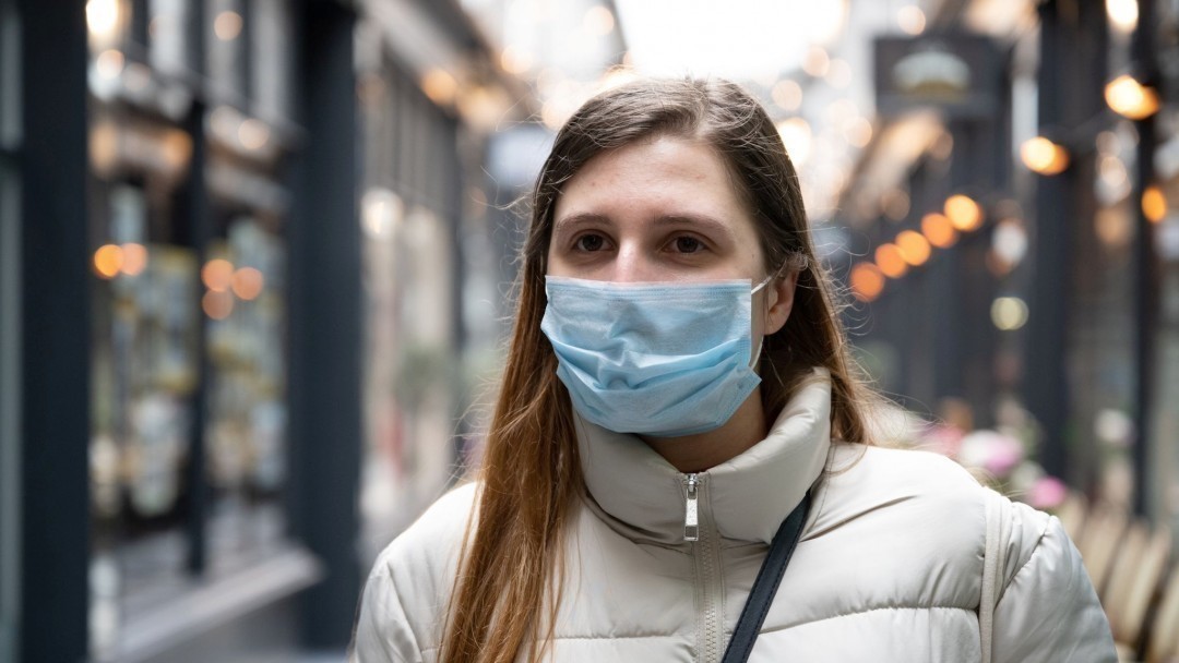 Жителям Подмосковья напомнили о штрафах, которые придется заплатить за отсутствие маски во время коронавируса 