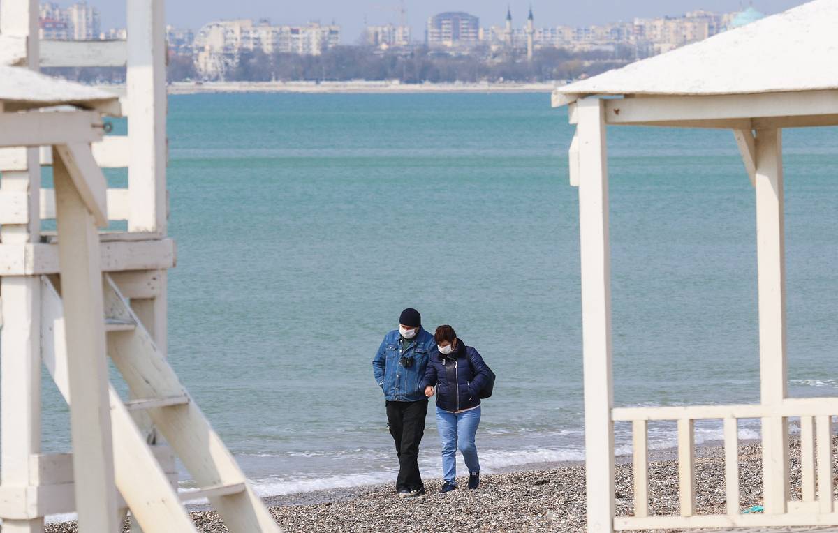 Будет ли крым. Крым приезжие. Обстановка в Крыму на сегодняшний день для туристов. Крым самоизоляция для приезжих. ,Крым ситуация в Крыму ты 2014.