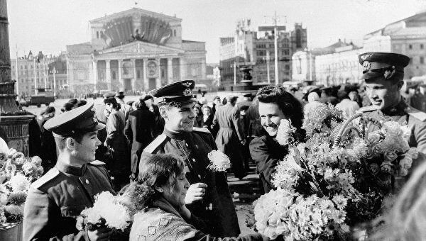 Почему в СССР Иосиф Сталин отменил празднование Дня Победы 9 мая до 1965 года