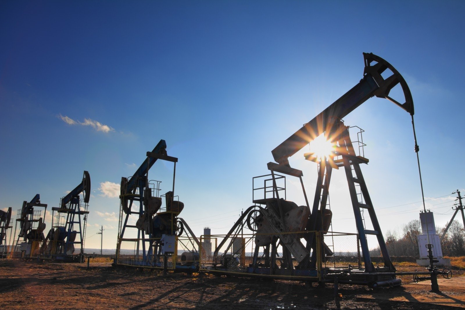Прогноз спроса на нефть от ОПЕК, МЭА
