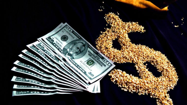 Нужно ли сливать доллары сейчас, и почему миллиардеры США меняют их на золото
