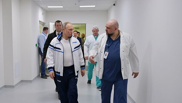Доктор Мясников рассказал о рисках Путина заболеть коронавирусом