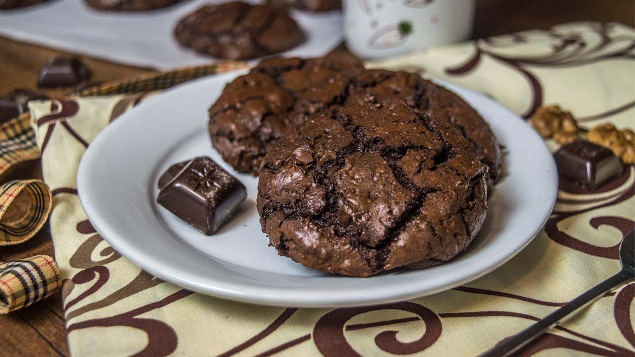Шоколадное печенье Брауни с трещинками