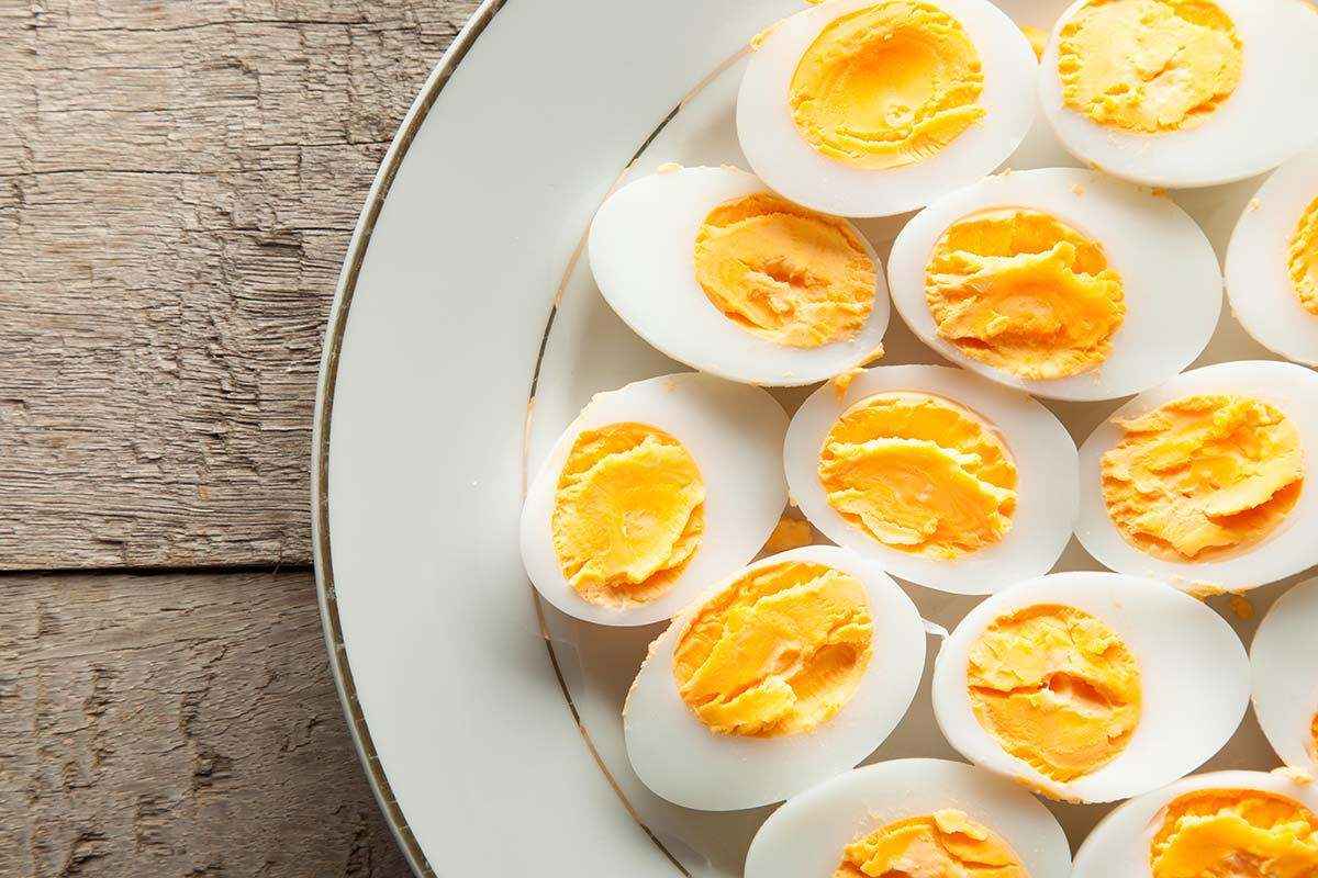 Можно ли жарить вареные яйца, интересные рецепты, полезные свойства яиц