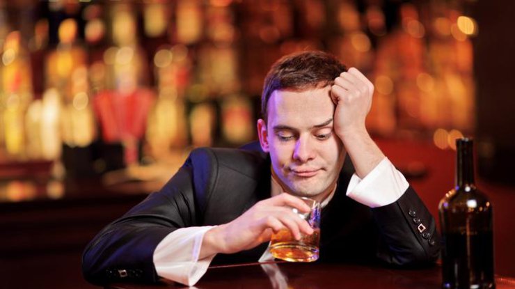 Какой самый вредный алкогольный напиток: наркологи выразили свое мнение