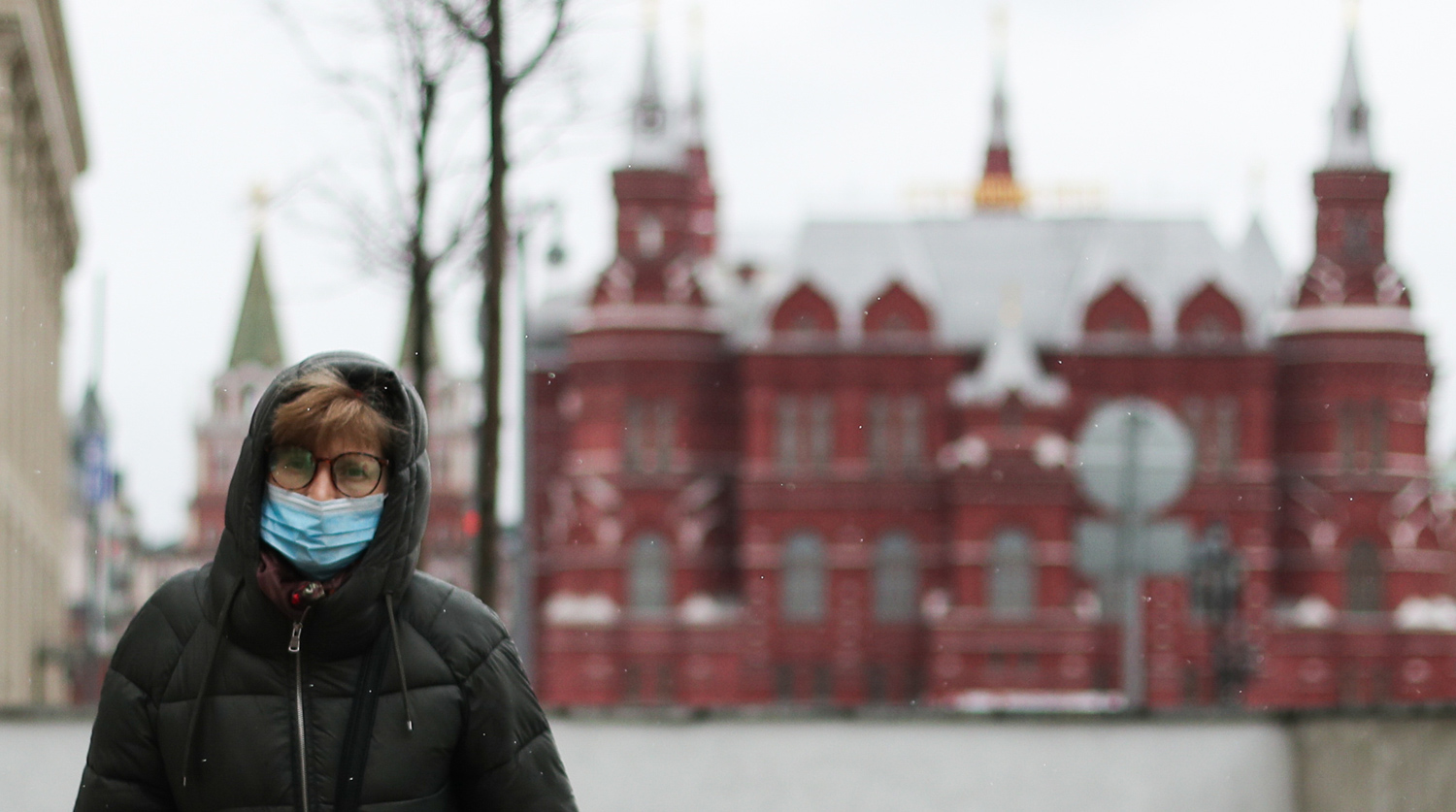 Штрафуют в Москве с 1 июня, если не надел маску на улице, или нет, ослабление режима самоизоляции