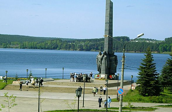 den-goroda-rezh-2020-programma-meroprijatij-vo-skolko-saljut-b8bfbbd