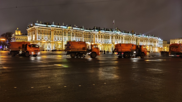 В Петербурге в новогоднюю ночь собрали 167 кубометров мусора