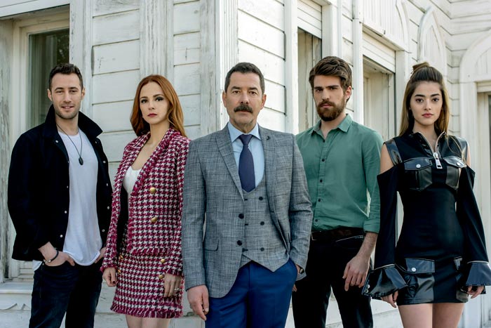 Сериал «Жестокий Стамбул» (2019-2020) - сюжет, актеры и роли, кадры из сериала