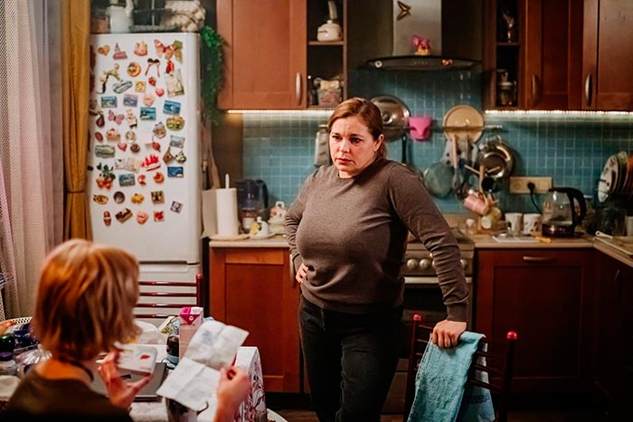 Сериал «Гостья» (2025) - сюжет, актеры и роли, кадры из сериала