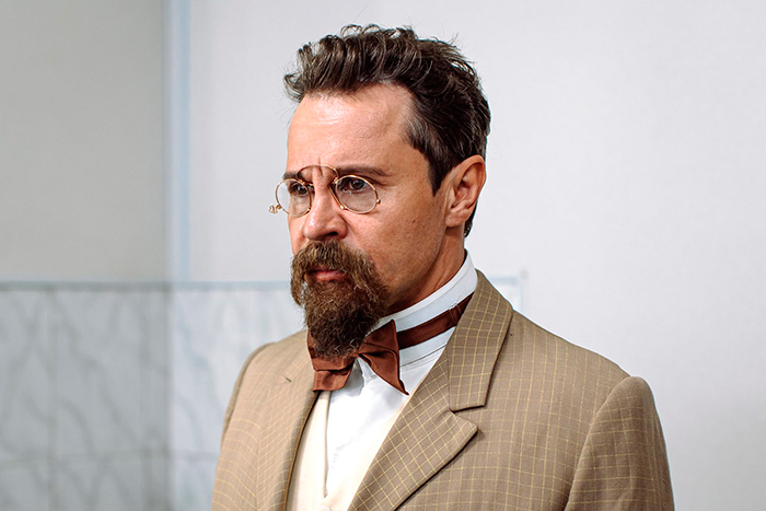 Сериал &laquo;Как Деревянко Чехова играл&raquo; (2025) - сюжет, актеры и роли, кадры из сериала