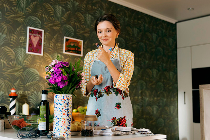 Сериал &laquo;Люба Управдом&raquo; (2026) - сюжет, актеры и роли, кадры из сериала