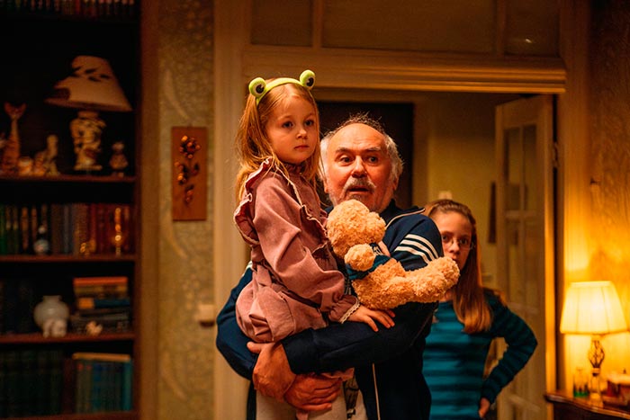 Сериал «Миллиард проблем» (2025) - сюжет, актеры и роли, кадры из сериала
