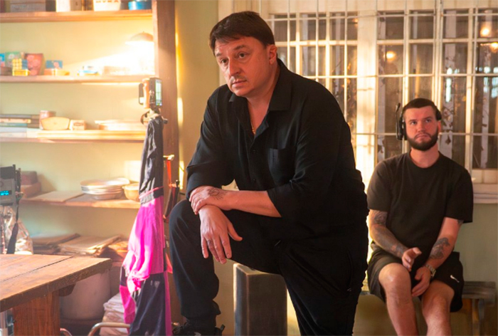 Сериал &laquo;Мотай!&raquo; (2025) - сюжет, актеры и роли, кадры из сериала