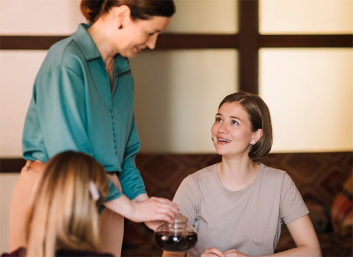 Сериал «Под маской любви» (2025) - сюжет, актеры и роли, кадры из сериала