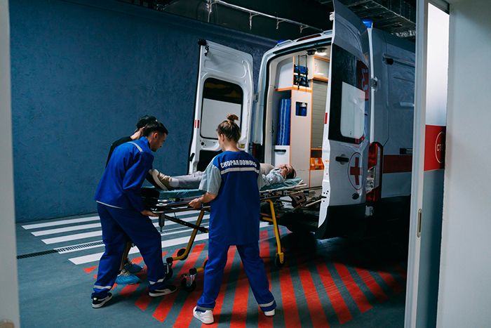 Сериал «Склиф» (2025) - сюжет, актеры и роли, кадры из сериала