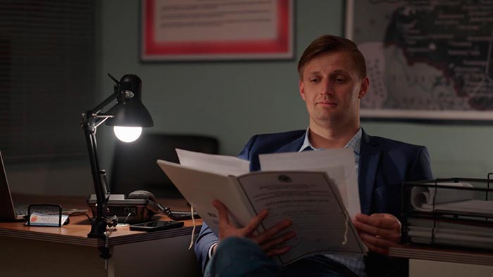 Сериал «Следопыт» (2025) - сюжет, актеры и роли, кадры из сериала