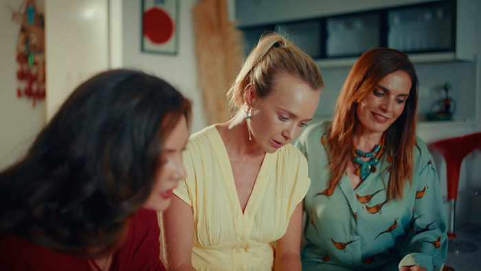 Сериал «Тысяча роз» (2025) - сюжет, актеры и роли, кадры из сериала