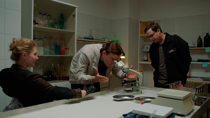 Сериал «Уроки химии» (2025) - сюжет, актеры и роли, кадры из сериала