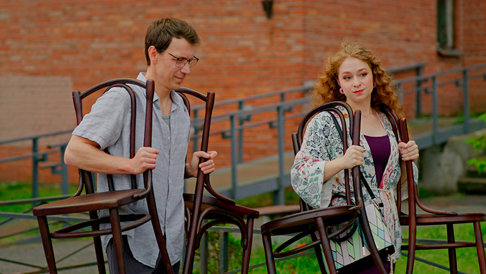 Сериал «Входите, открыто!» (2025) - сюжет, актеры и роли, кадры из сериала