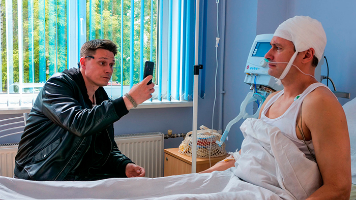 Сериал «Входите, открыто!» (2025) - сюжет, актеры и роли, кадры из сериала