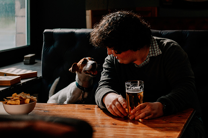 Сериал &laquo;Жека Рассел&raquo; (2026) - сюжет, актеры и роли, кадры из сериала